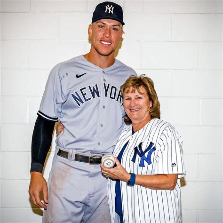 Age, Family, Yankees Legacy, And The Iconic Number 6