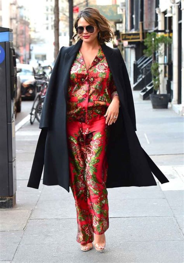 Celebrities Are Wearing Pajamas as Streetwear: Photos ·