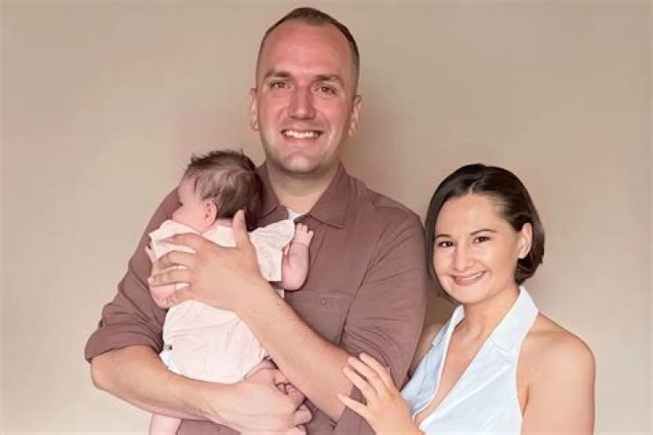 Heres The Untold Truth We Know About Alexandra Roses Husband