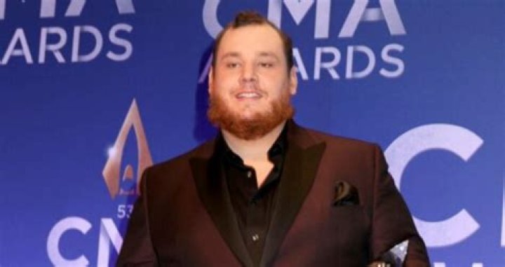 Is Luke Combs A Democrat Or A Liberal? Uncovering His Political Stance
