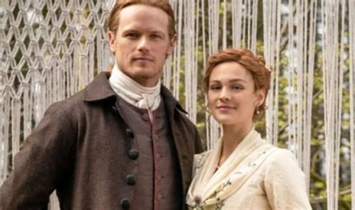 Jamies Son William Is Born & Claire Makes A Discovery Outlander Recap Hollywood Lif