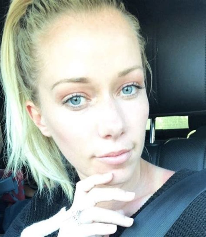 Kendra Wilkinson Betrayed by Her Mother!