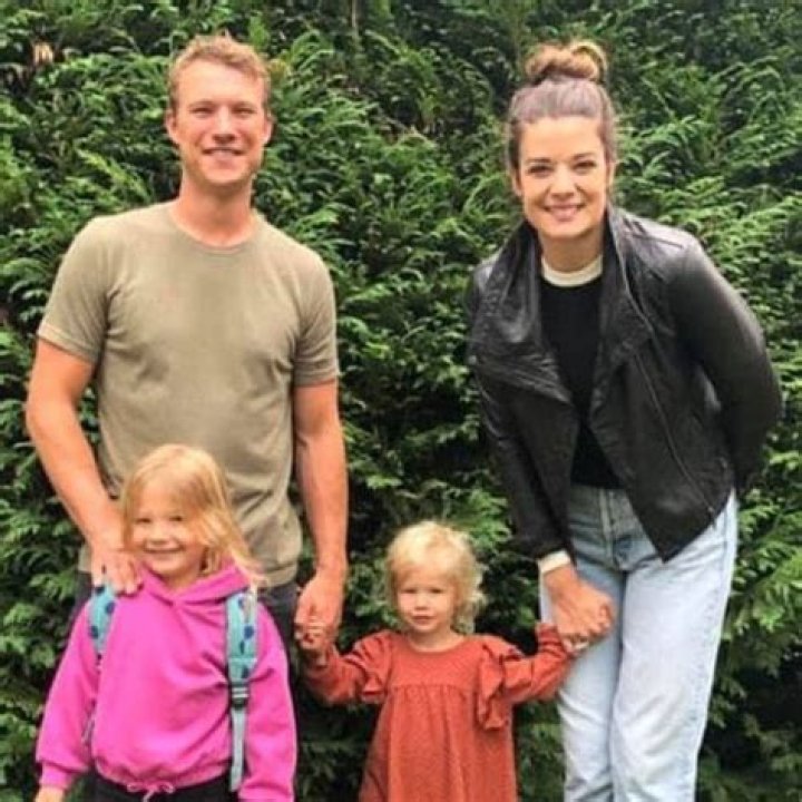 Kimberly Sustad Wikipedia Wiki Twins Husband Height