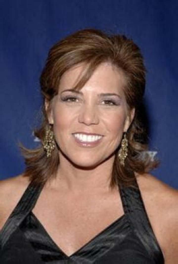 Michele Tafoya – Biography, Age, Body, Salary, 5 facts to know