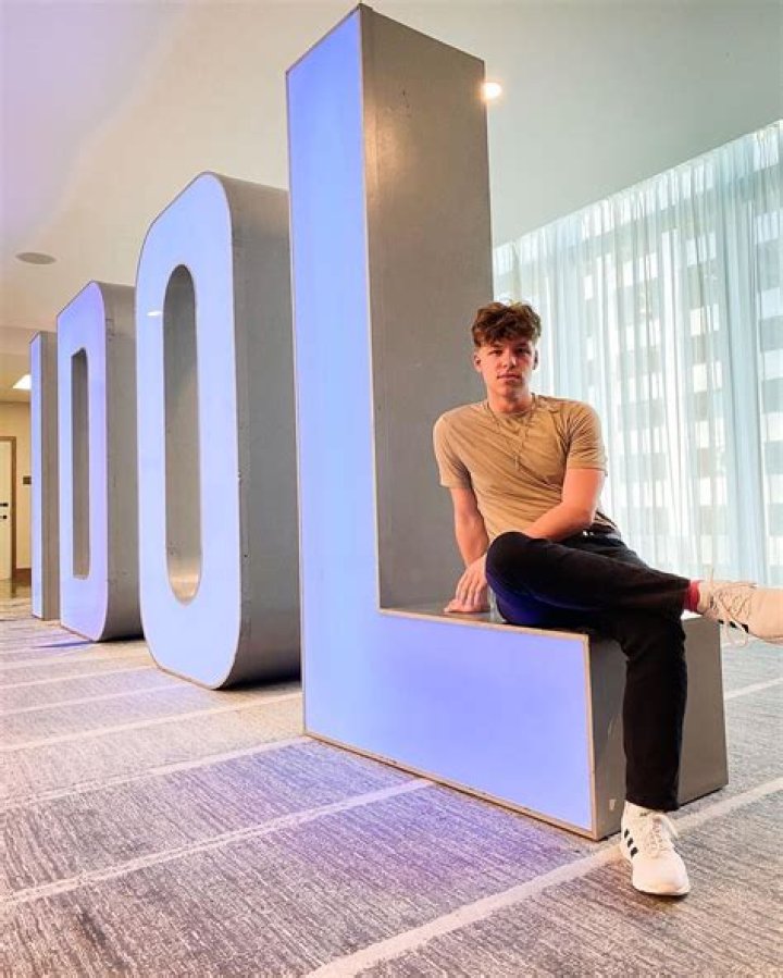 Unveiling Dawson Wayne's American Idol Journey: Discoveries And Insights