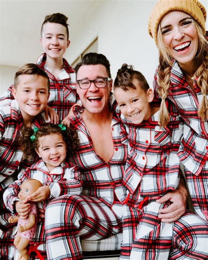 Who Is Rachel Hollis Brother Ryan Neeley?