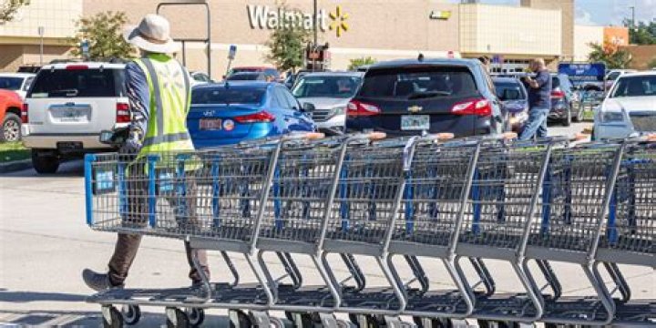 Why Walmart, Costco, and Sam's Club workers check your receipts and you should comply